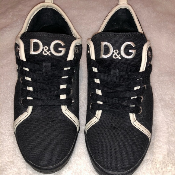 Dolce and Gabbana sneakers great condition - Picture 2 of 4